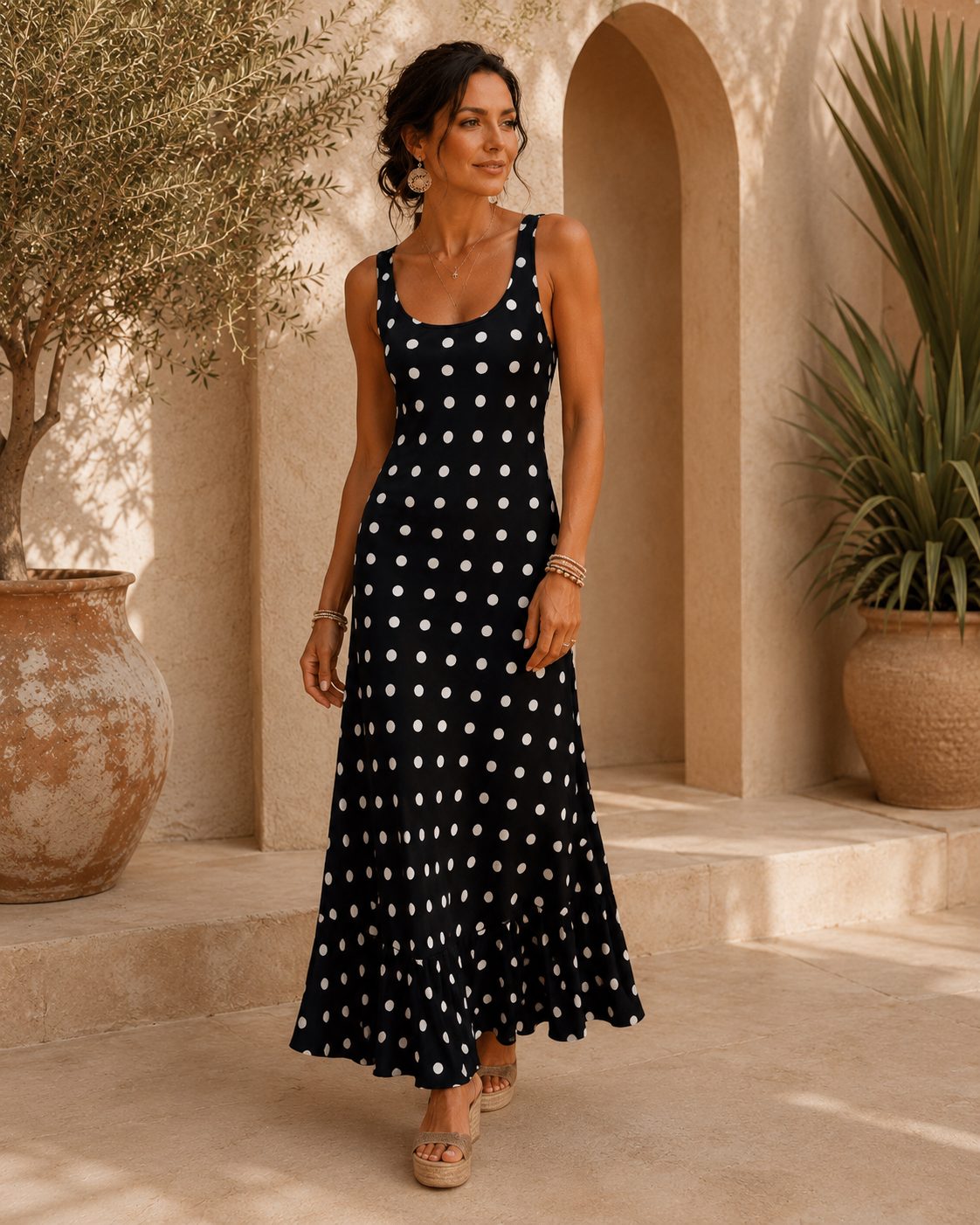 Patricia | Vestido Largo de Lunares con Tirantes